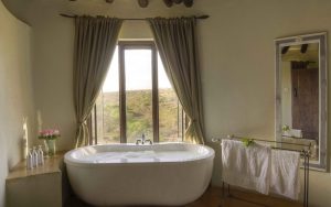 small luxury lodge Emakoko located in Nairobi, Kenya