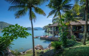 Loft Bom Jardim, luxury private house located at the beachfront in the bay of Paraty, Brazil