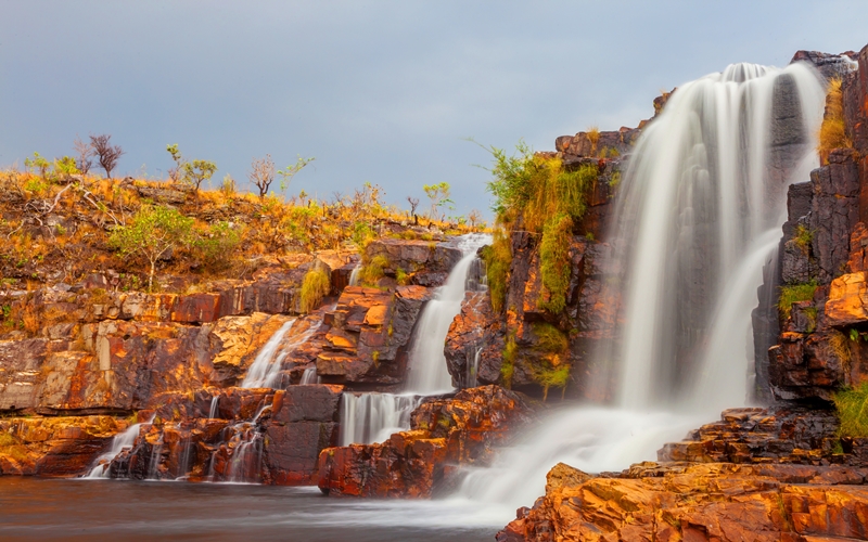 Loquinhas Waterfall in Chapada dos Veadeiros