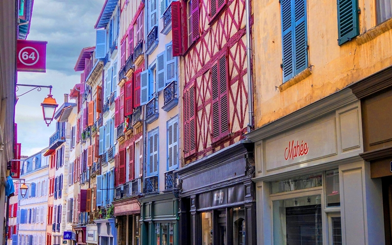 Bayonne