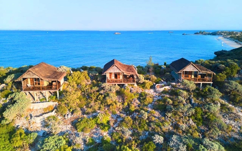 Luxury beachfront Olo Be Lodge, Andavadoaka, Madagascar