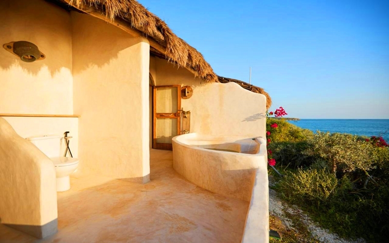 Luxury beachfront Olo Be Lodge, Andavadoaka, Madagascar