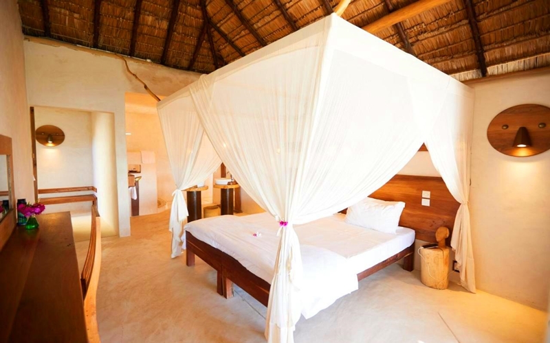 Luxury beachfront Olo Be Lodge, Andavadoaka, Madagascar