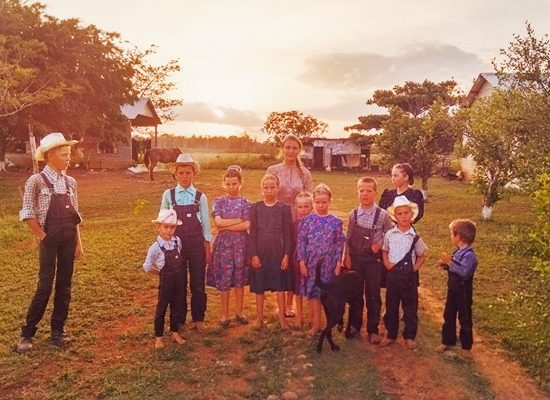 Mennonite kids in Mexican community